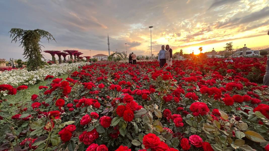 Konya’nın günbatımında masalsı manzara sunan parkı 16